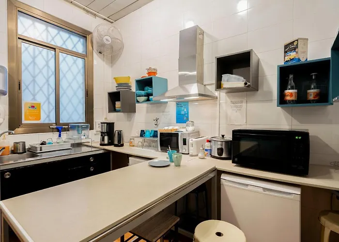 Casa Barcelo Hostel *