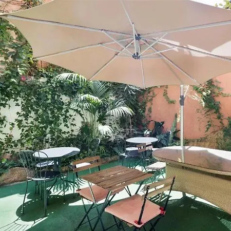 Hostel Casa Barcelo *