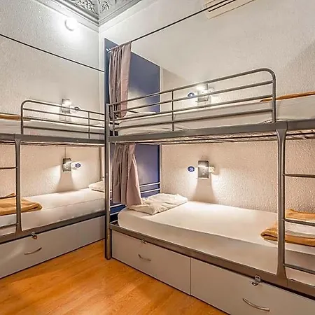 Casa Barcelo Хостел