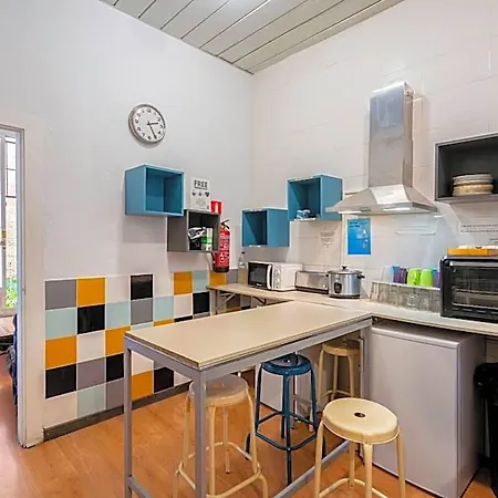 Casa Barcelo Хостел Барселона